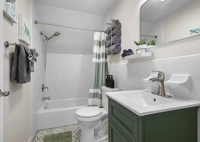 Squirrel Hill Modern Haven 1br With Private Parking * Pittsburgh